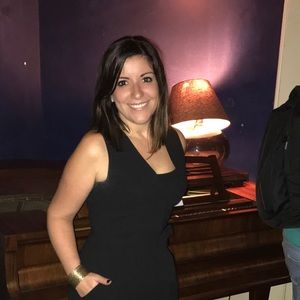 Meet your Posher, Dina